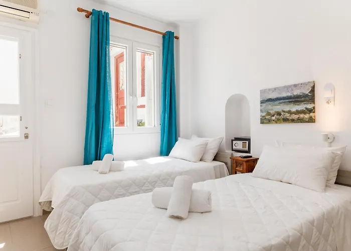Anchor Yalos - Twin Bed Room 2