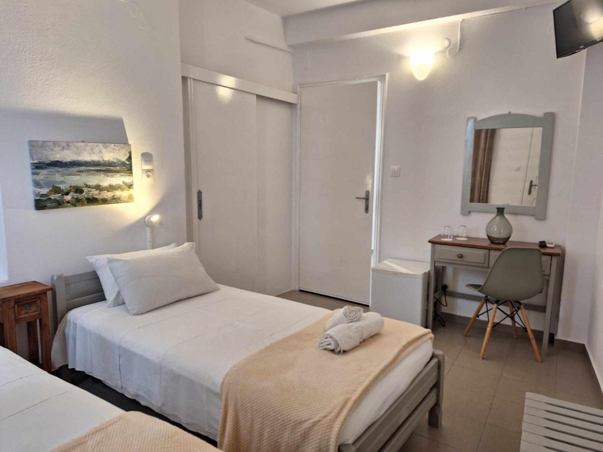 Guest house Anchor Yalos - Twin Bed 2 *